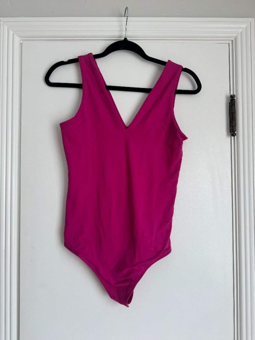 Abercrombie & Fitch Soft Collection V Neck Sleeveless Body Suit Size M Pink